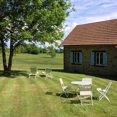 Les Landes Hotell Saint-Pardoux-Corbier Exteriör bild