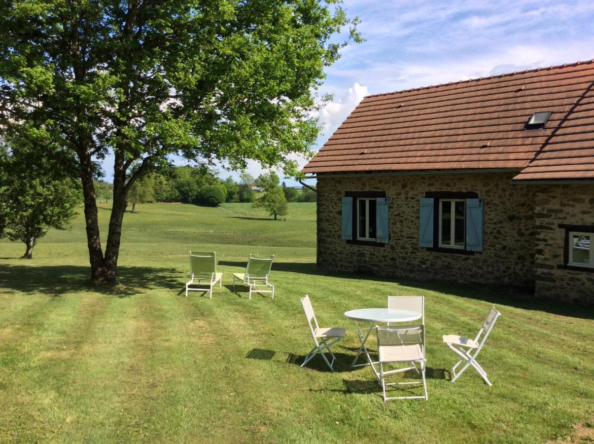 Les Landes Hotell Saint-Pardoux-Corbier Exteriör bild