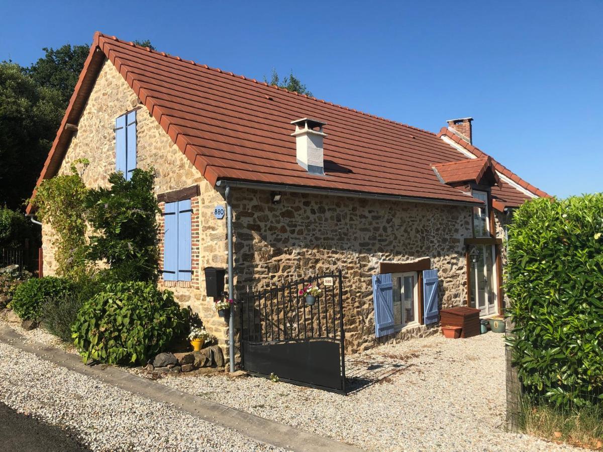 Les Landes Hotell Saint-Pardoux-Corbier Exteriör bild