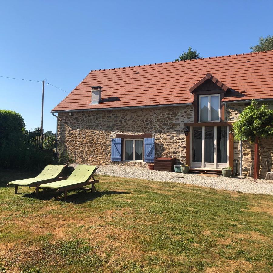 Les Landes Hotell Saint-Pardoux-Corbier Exteriör bild